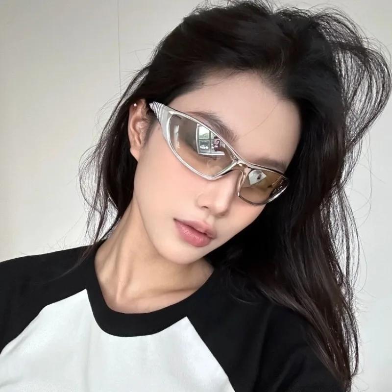 2025 Neue Silber Sport Sonnenbrillen Herren Damen Retro Punk Radfahren Trendige Sonnenbrillen Gläser Brille Outdoor Y2K Zubehör