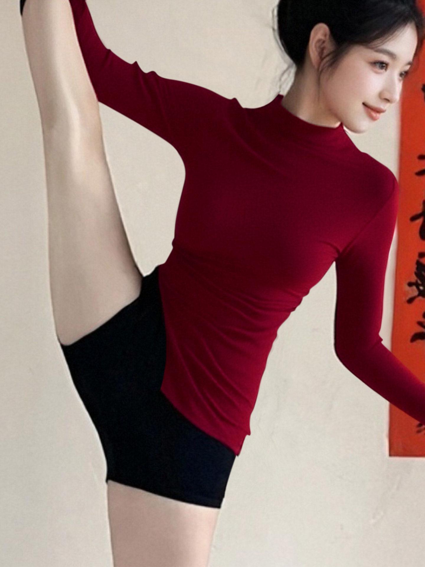 

2025 Autumn/Winter Women s High-Grade Red Yoga & Pilates Long Sleeve Top S (85-95 cm)