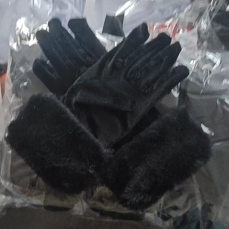 1 Pair Winter Christmas Gloves Thick Plush Trim Anti-slip Elastic Keep Warm Windproof Santa Claus Cosplay Performance Prop