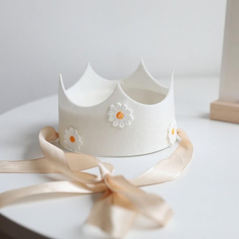 

Trendy Hair Accessories & Party Props: Crown Birthday Hats for All Ages білий