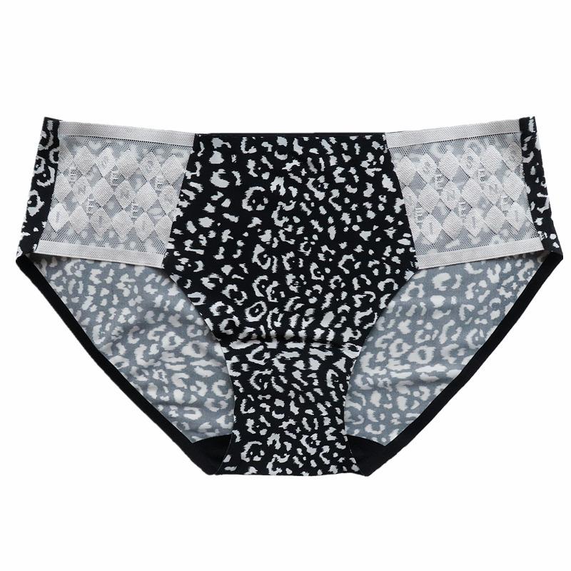 One Piece Simple Women Panties Sexy Seamless Underwear Women Low Waist Ice Silk Briefs for Women