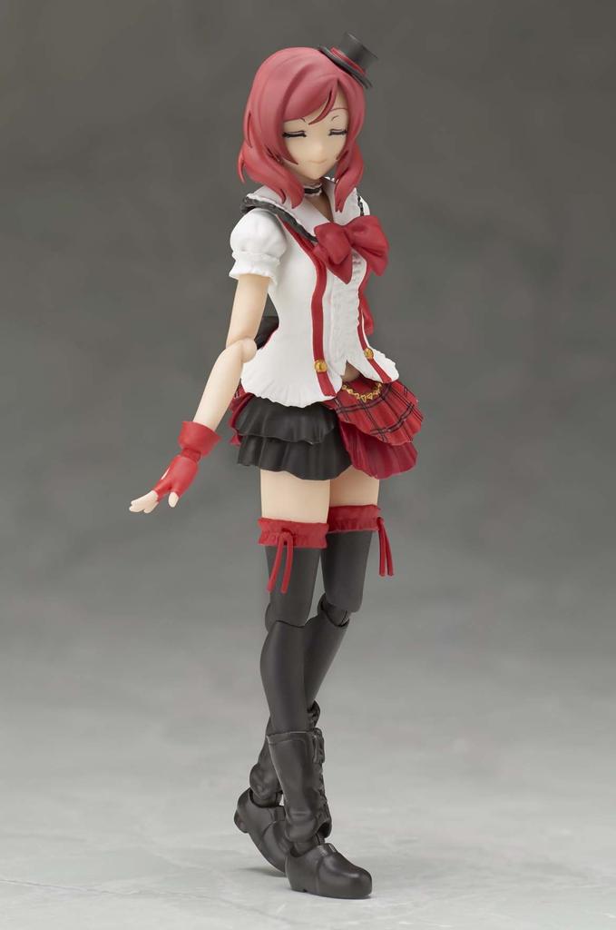 TAMASHII NATIONS Love Maki Nishikino sind eine 130 mm große, bemalte, bewegliche Figur von SHFiguarts Live! (Wir jetzt) Ca.. ABS und PVC