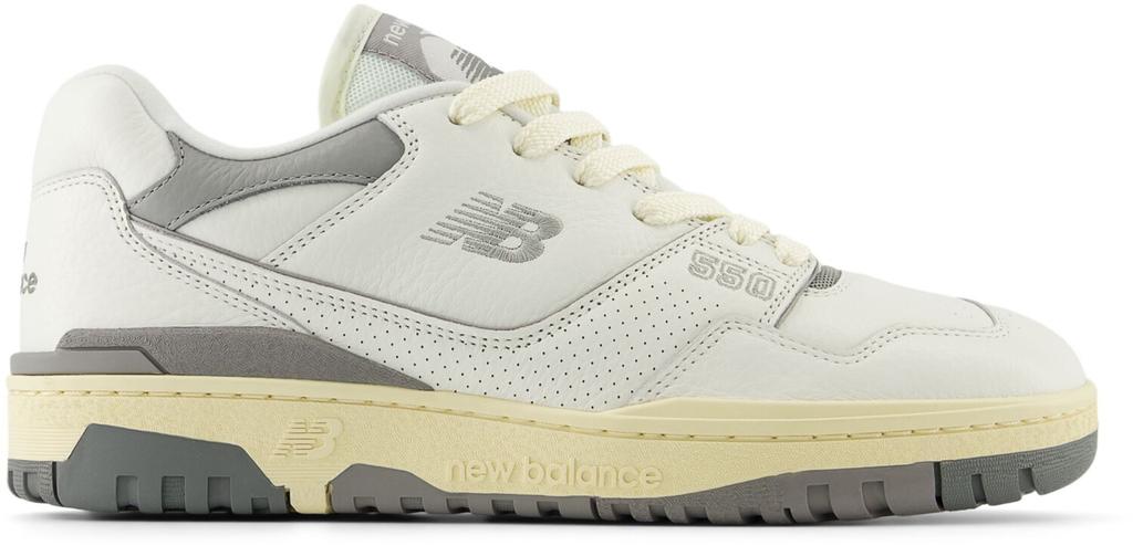Кроссовки New Balance 550 цвета морской соли с серым и кальциевым покрытием