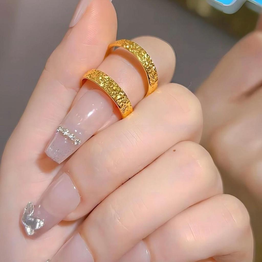 Elegant Titanium Steel Crushed Ice Gold Ring for Women - Light Luxury, Long-Lasting Color, Perfect for Couples