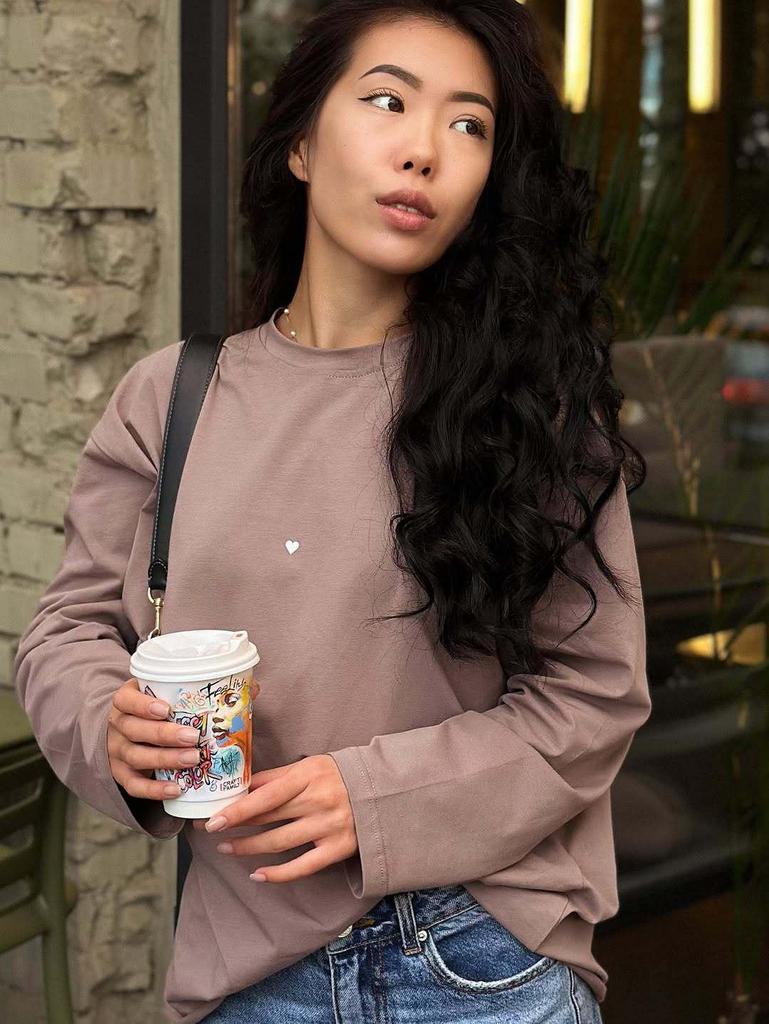 Unisex Heart Print Logo Casual Loose Long Sleeve T-shirt for Early Spring