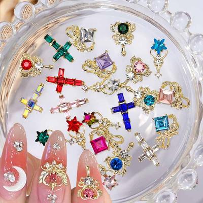 10 STÜCKE Sailor Moon Maniküre Schmuck 3D Zirkon Diamant Nagel Kunst Dekoration Japanischen Metall Zirkon Schöne Mädchen Nagel Zubehör