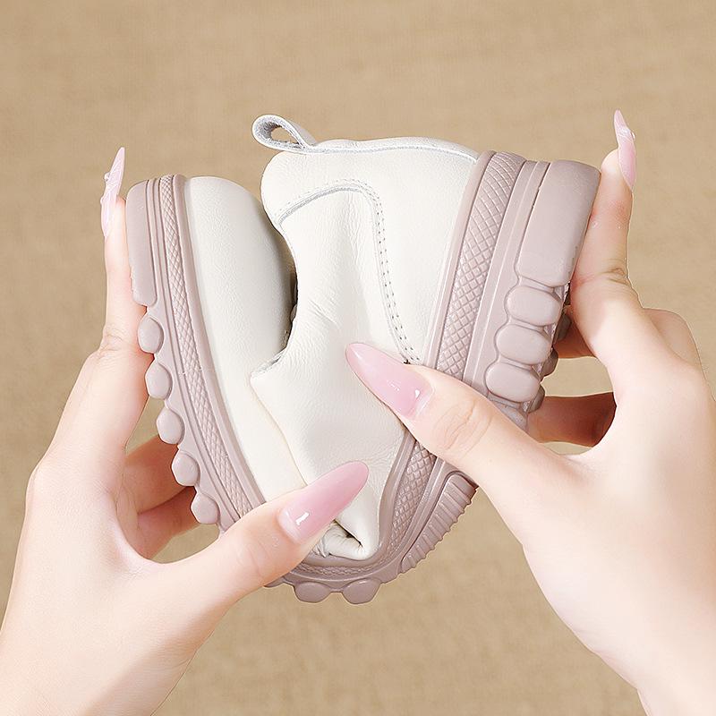 Woodpecker Women's Genuine Leather Casual Shoes - 2025 Spring/Autumn, Soft Sole & Upper, Comfortable for Everyday Wear.