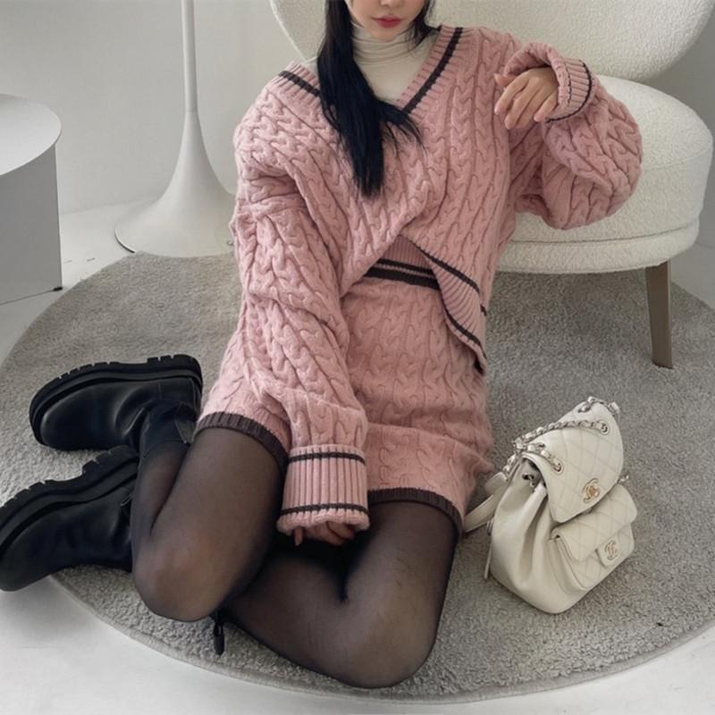 2026 Korean Retro Color Block V-neck Cable Knit Sweater & High-Waist Bodycon Skirt Set for Women