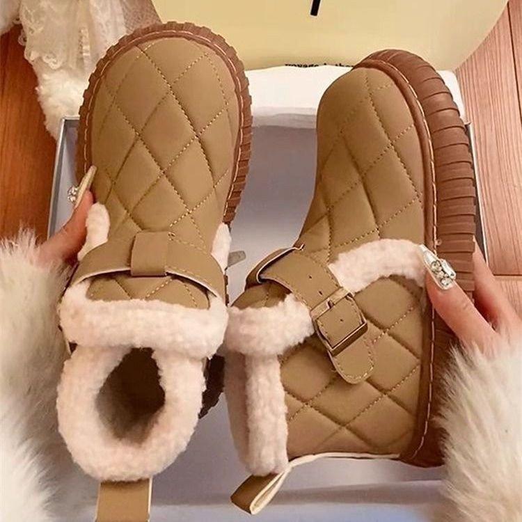 Snow boots women's winter piled and thickened 2025 new warm platform bread shoes Northeast cotton shoes non-slip soft-soled shoes