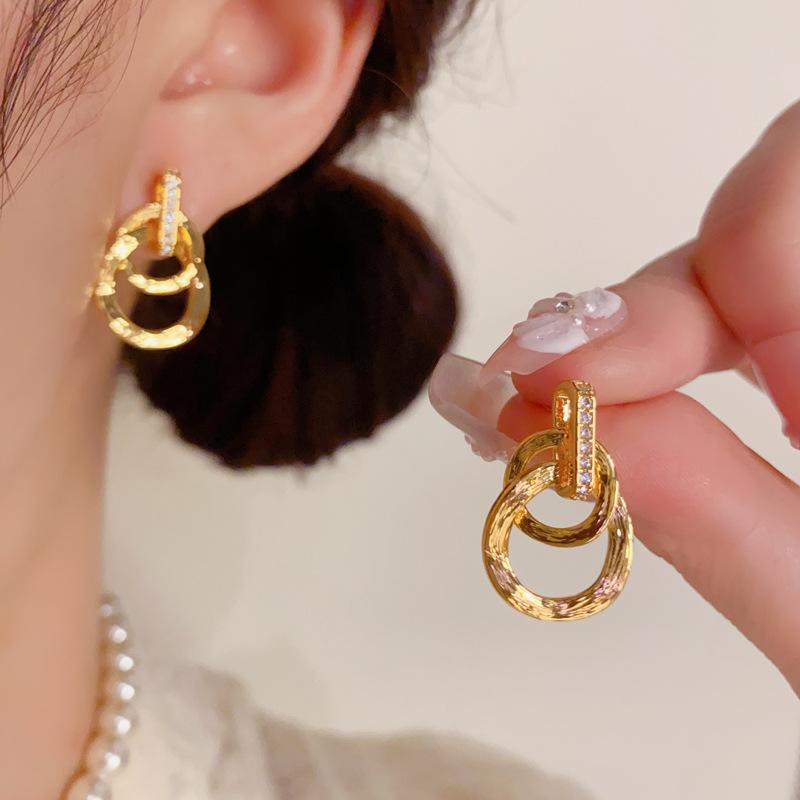 Fashion Minimalist Metal Round Twisted Dangle Earrings For Women