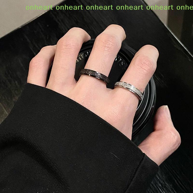 [C]2Pcs Fashion Shiny Geometric Couple Ring For Men Women Exquisite Daily Versatile Black White Ring Jewelry Accessories Gifts