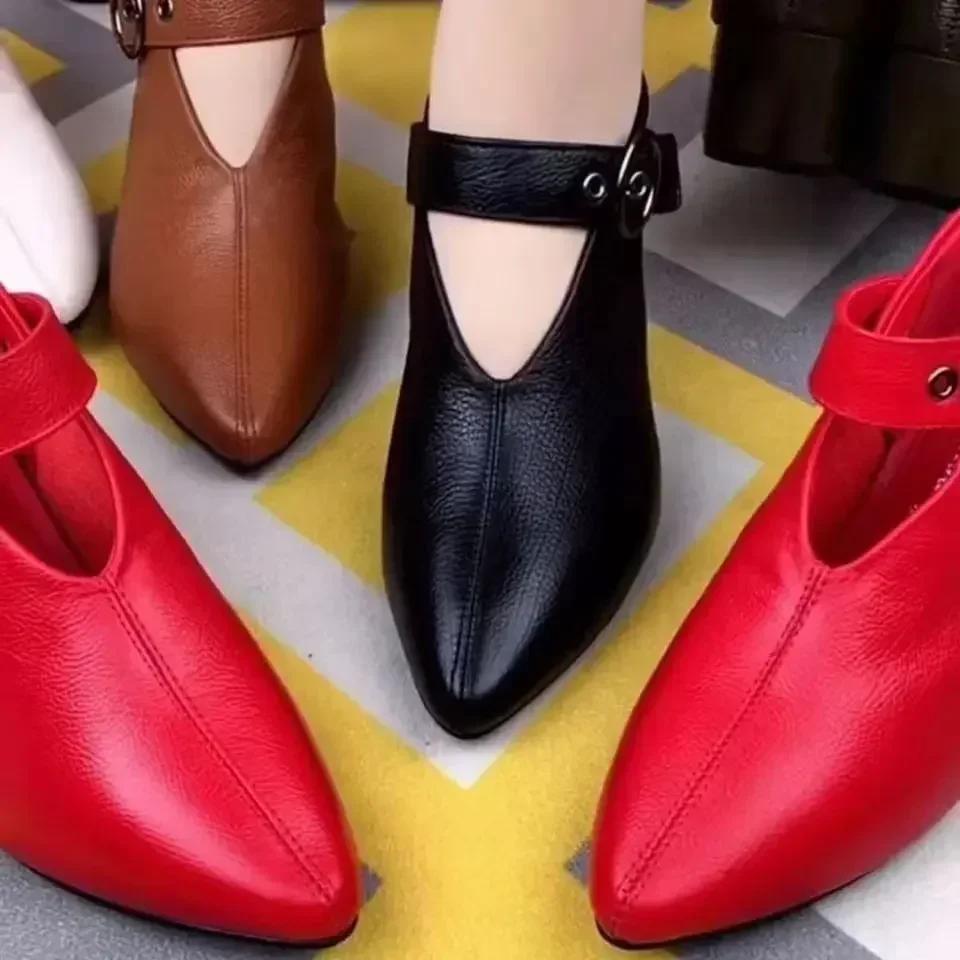 Fashion Shoes New Pointed Toe Sexy Chunky Heels Women Shoes Female Retro Belt Buckle Black High Heels Shoes Chaussure Femme