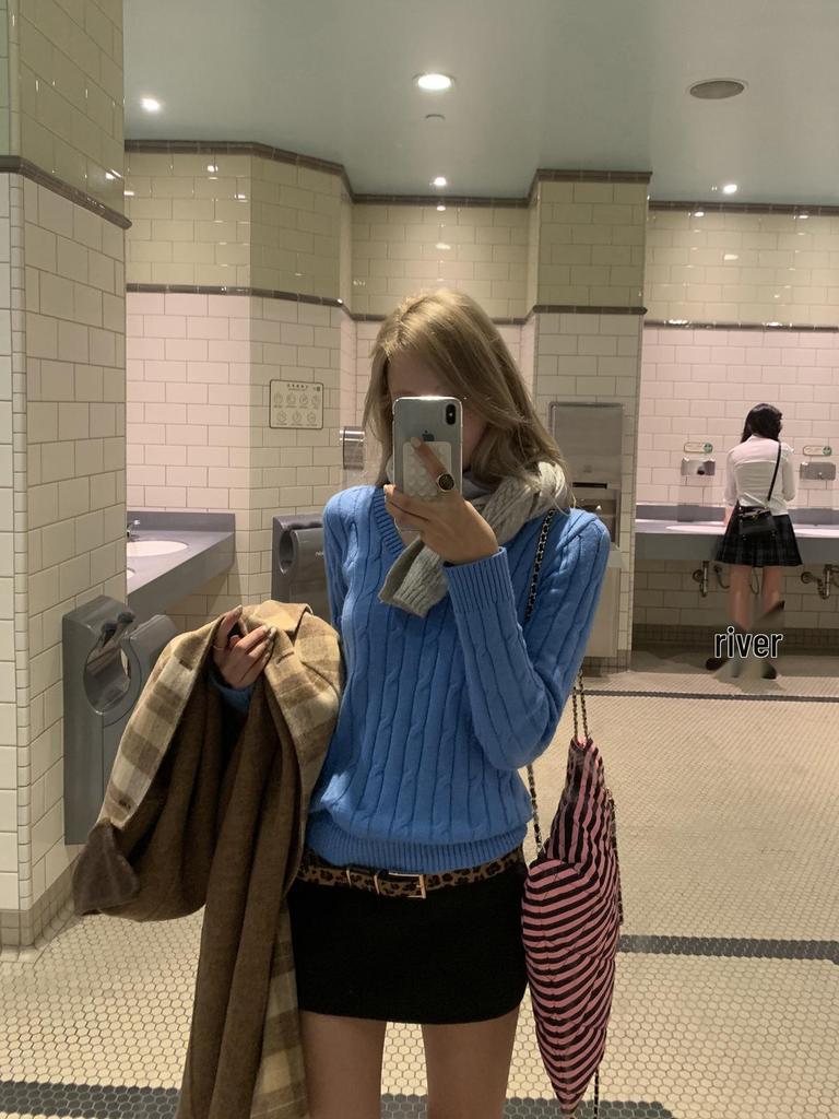 Belgian Chimes Blue V-Neck Cable Knit Sweater – Women's Autumn Long Sleeve Knitwear