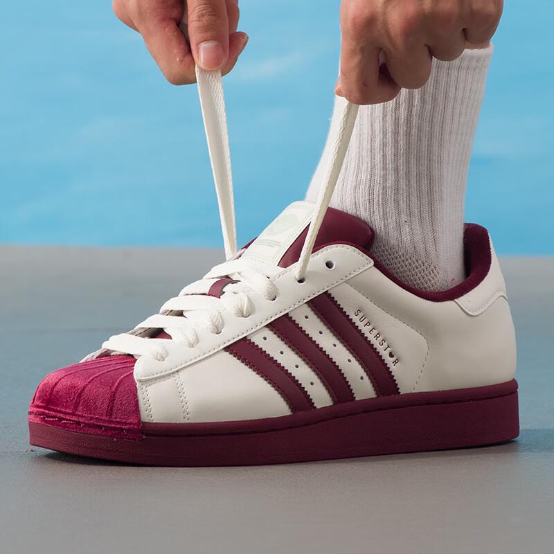 

adidas Унісекс Низькі кеди KJ6981 36.5