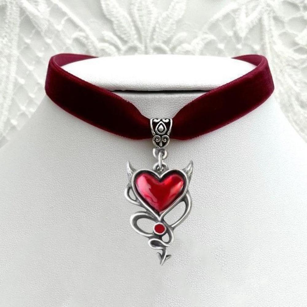 Gothic Punk Dark Devil Black Drip Glaze Heart Shape Flower Pendant Velvet Choke Necklace for Women Halloween Party Jewelry Gifts