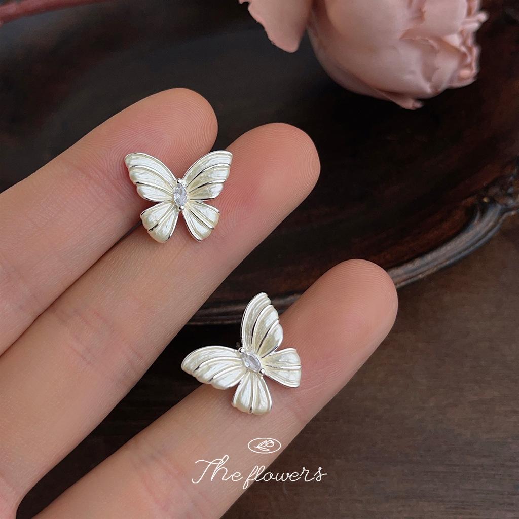 

Fashion 925 silver needle micro-inlaid zircon Mori sweet butterfly earrings, temperament versatile stud earrings