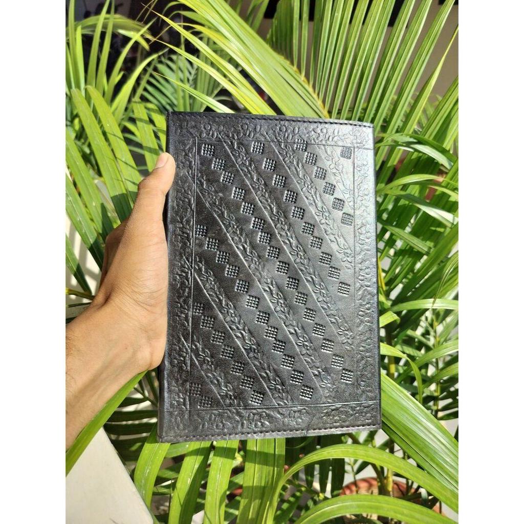 Handcrafted Seven Stone Chakra Leather Journal: Perfect for Anniversaries, Christmas, and Self-Reflection. Unique Gift for Loved Ones. (pack of 2)