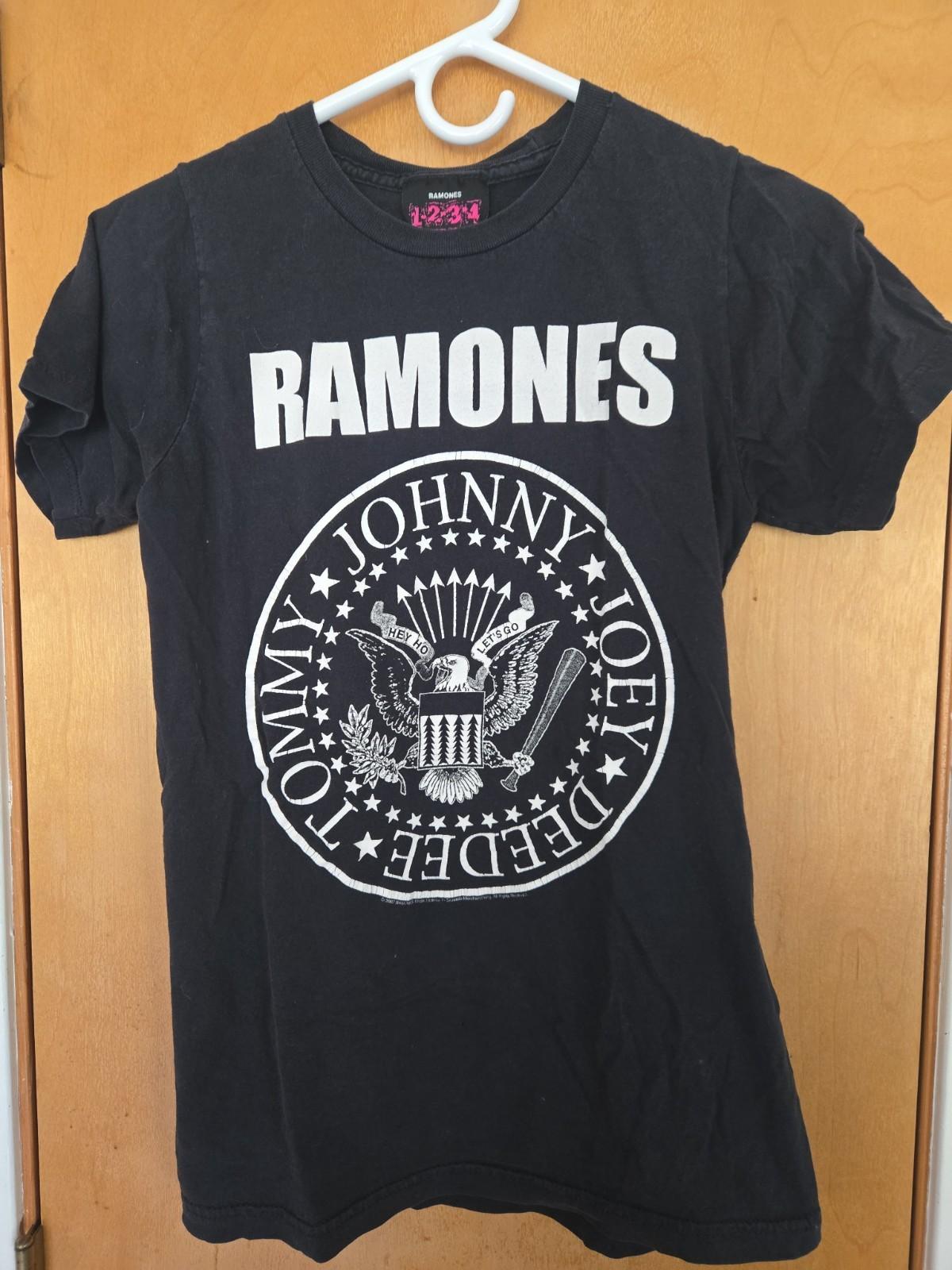 Ramones Band T Shirt Vintage 2007 Rock Y2K Joey Johnny Dee Dee Tommy Punk Small Unisex T-Shirt XXXL