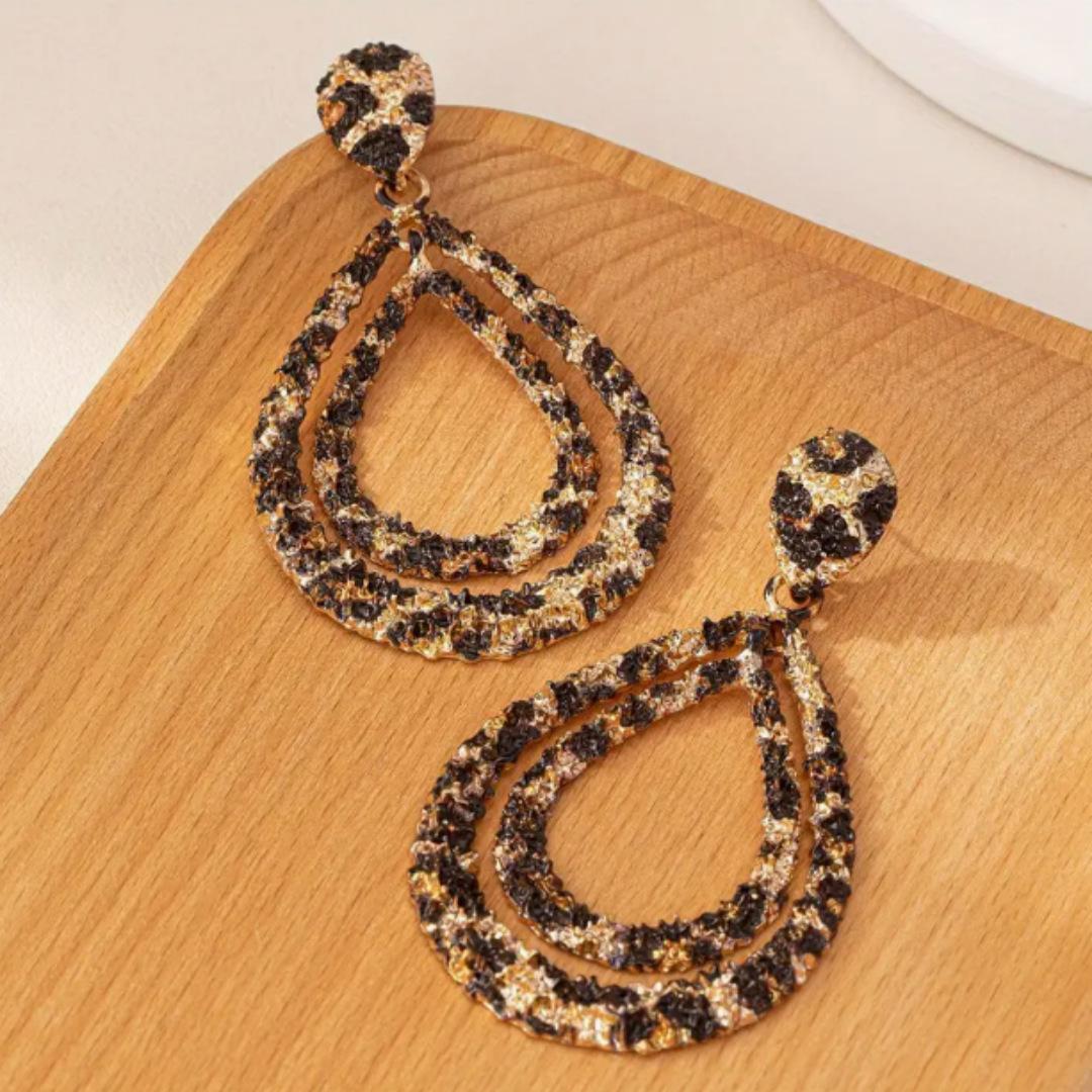 Ladies  Ear Studs, A New and Exaggerated Double-layer Leopard Print Retro Alloy Fashionable Ear Accessory