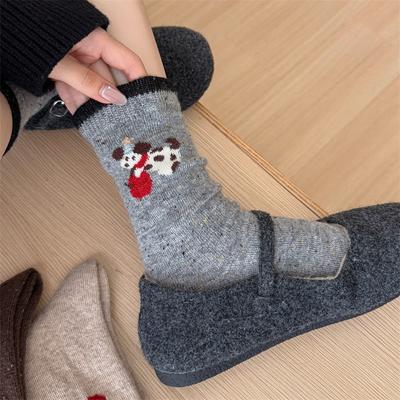 Graue Süße Weihnachtshunde-Socken für Damen, Dicke und Warme Woll-Mittelschaft-Socken für Herbst und Winter, Plüschsocken mit Birken-Schuhen