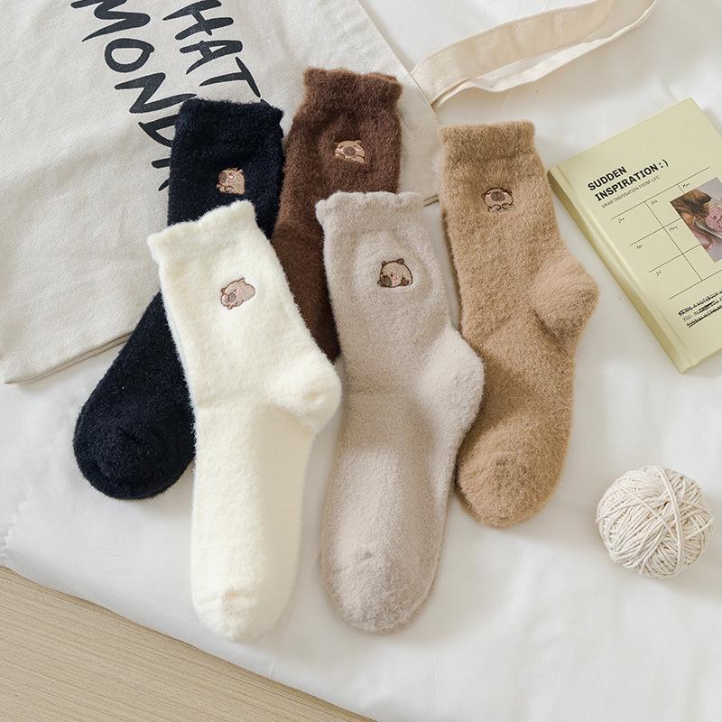 Cute Capybara Women's Mid-Calf Fleece-Lined Socks – Thick, Warm Home & Sleep Socks for Autumn/Winter