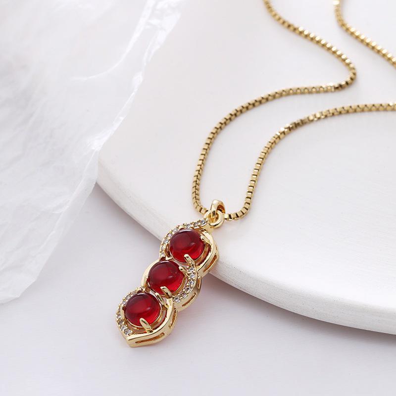 Fashionable Heart Titanium Steel Necklace: Women's Clavicle Chain, Hip Hop Style, Niche Design.