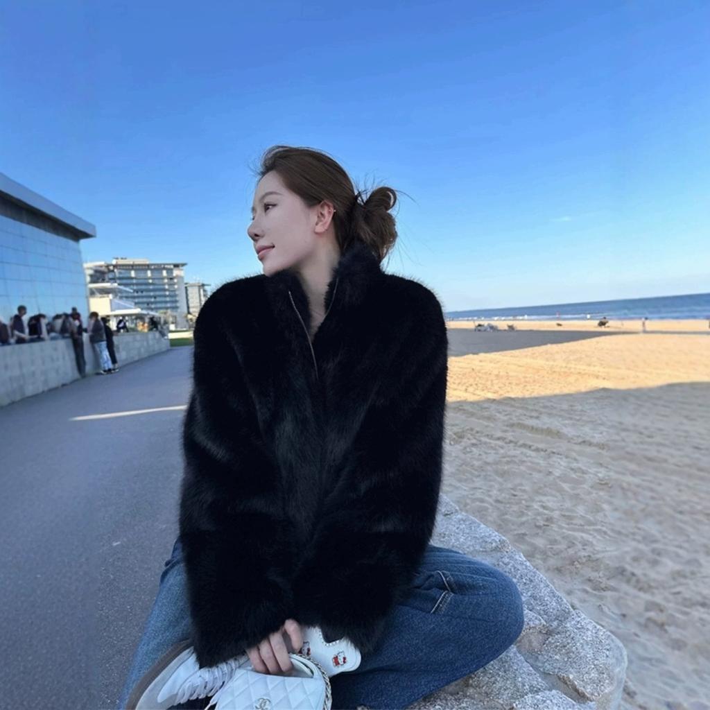 New Winter Fox Fur Environmentally Friendly Fur Jacket Women's Short Stand-up Collar Thickened Fur Integrated Plush Top
