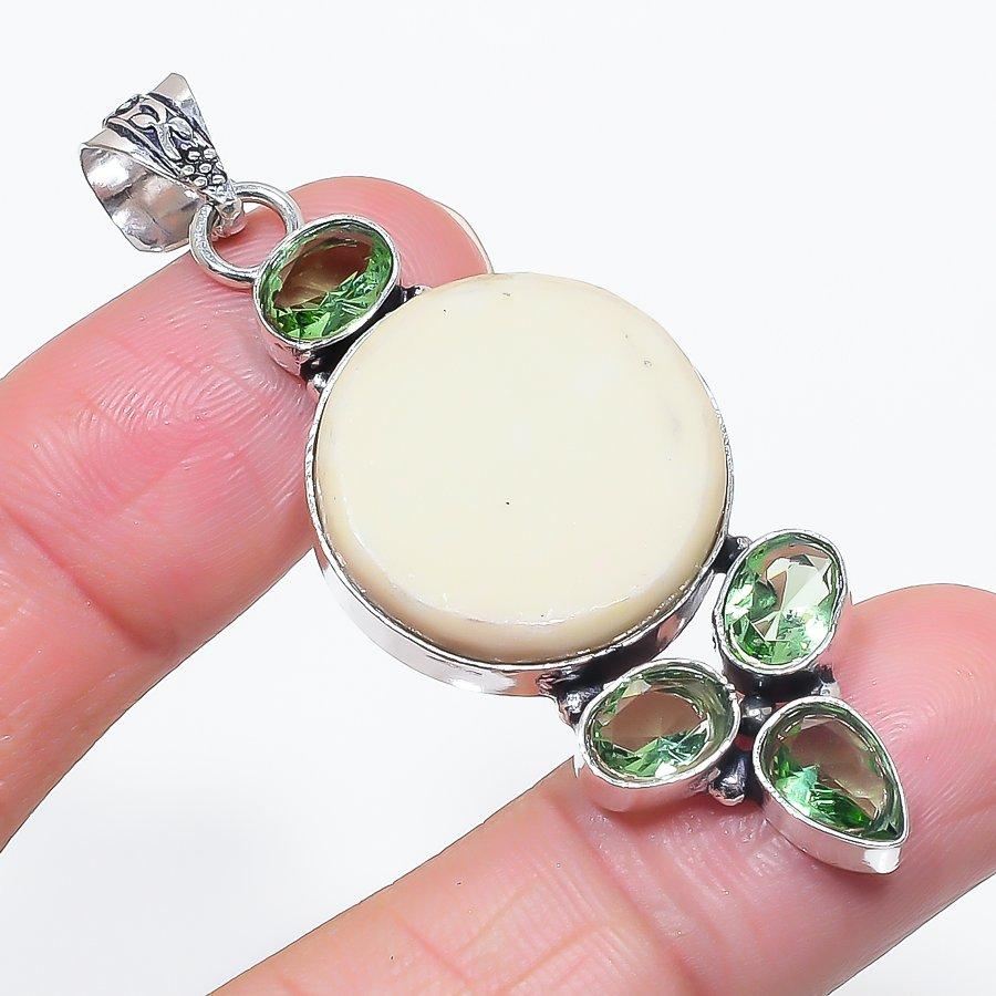 

Натуральный швейцарский зеленый опал, цаворит, подвеска из стерлингового серебра 925 пробы 2,44 E8k35