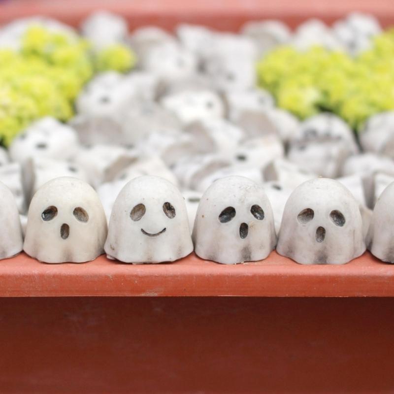 Halloween Ghostly Figurines Centerpieces Scary Resins Ghostly Statue Garden Decors Halloween Decors for Porch Lawn