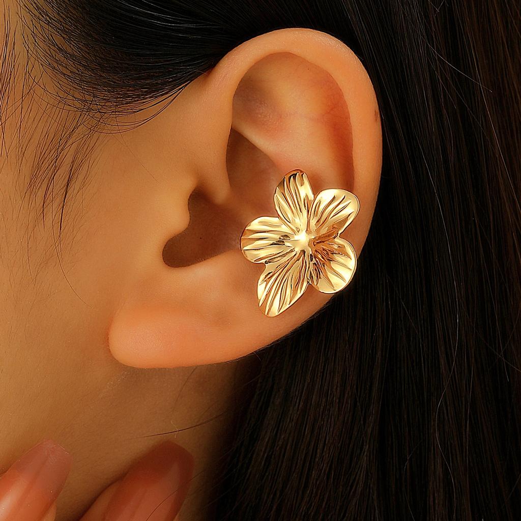 Simple Metal Flower Ear Clip for Women Vintage Geometric C-Shape Non Piercing Fake Cartilage Clip Earrings Wedding Jewelry Gift