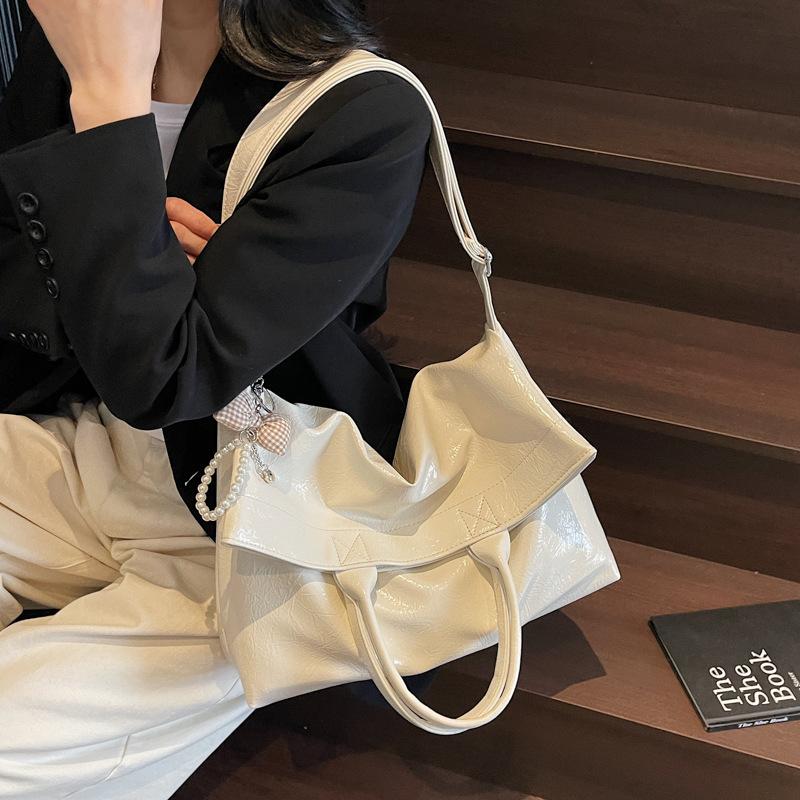 

Сумка большой вместимости Женская новая универсальная сумка-мессенджер Наплечная портативная сумка-тоут no pendant