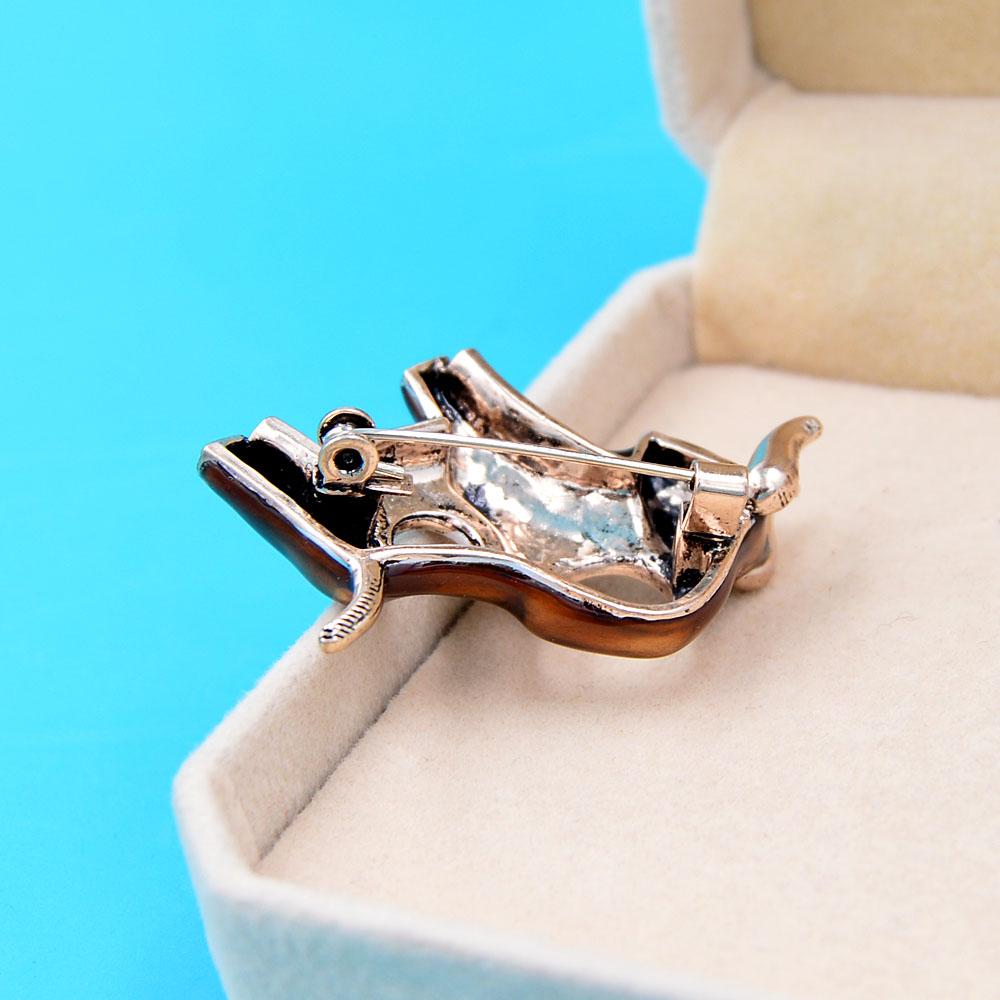 Nowa emaliowana mocna broszka z bykiem unisex kobiety i mężczyźni Pin broszki biżuteria dla zwierząt akcesoria zodiaku 2 kolory