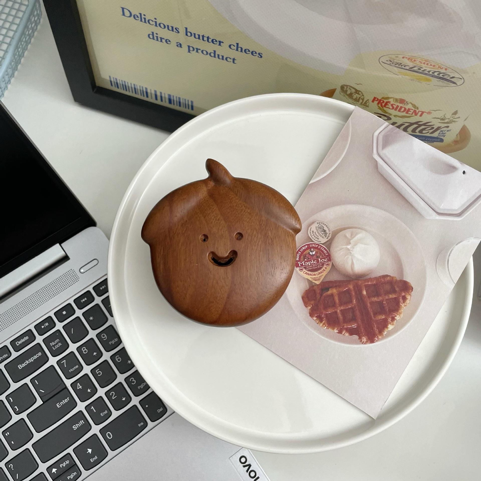 

Smiley Сандаловое дерево Женская мини-подушка Массажная расческа для кожи головы Diameter approx. 8cm