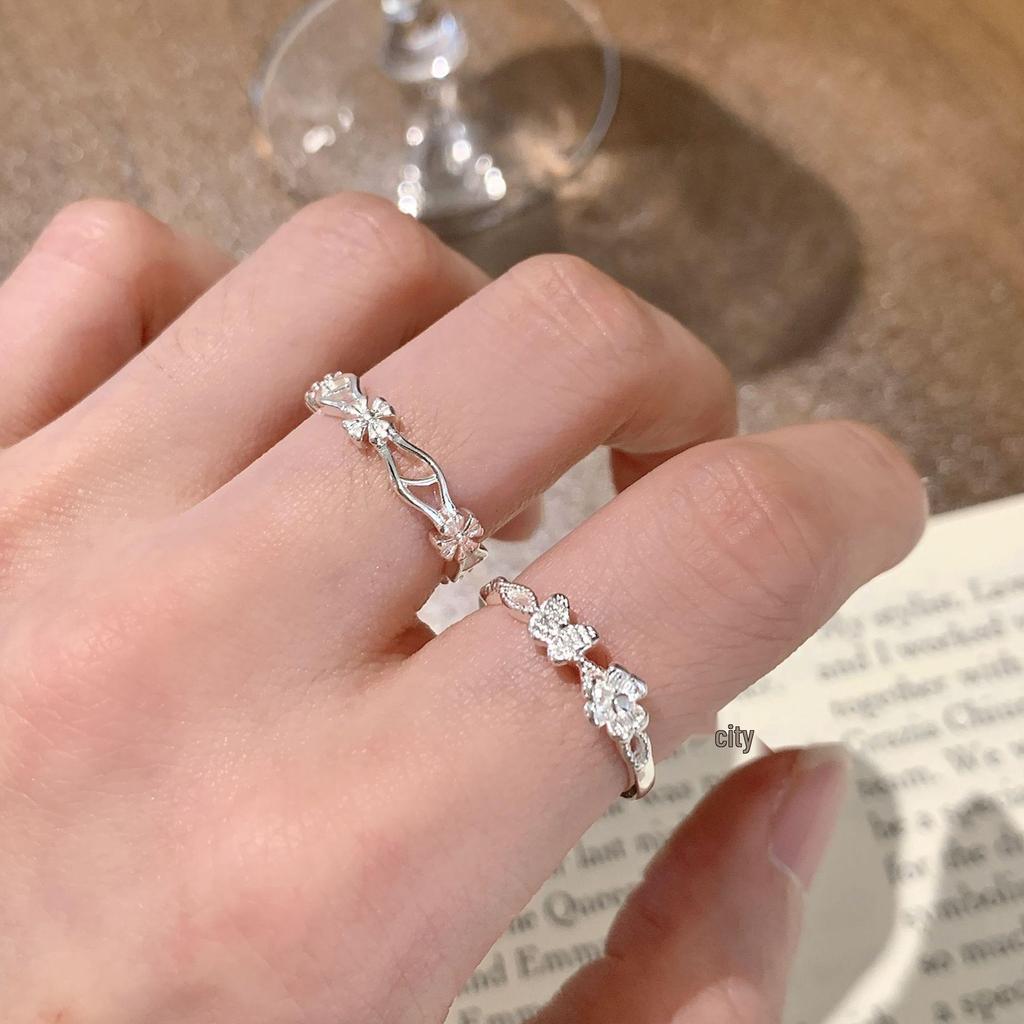 Eleganter Schmetterlingsblumen-Offenring für Damen - Exquisit, Frisch, Stapelbar, Nischen-Design Zeigefingerring