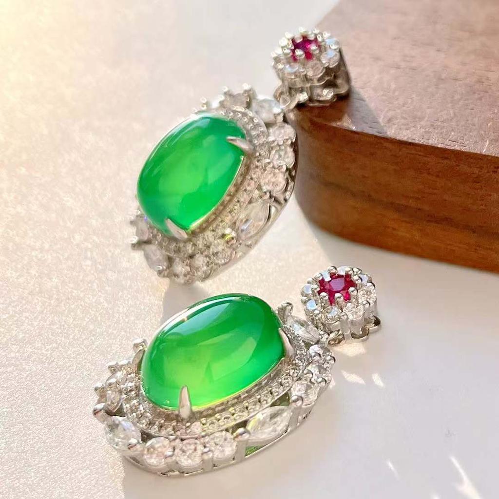 Luminous Vitreous Imperial Chrysoprase Pendant Female Niche To Send Mother Is Not Matched With A Chain