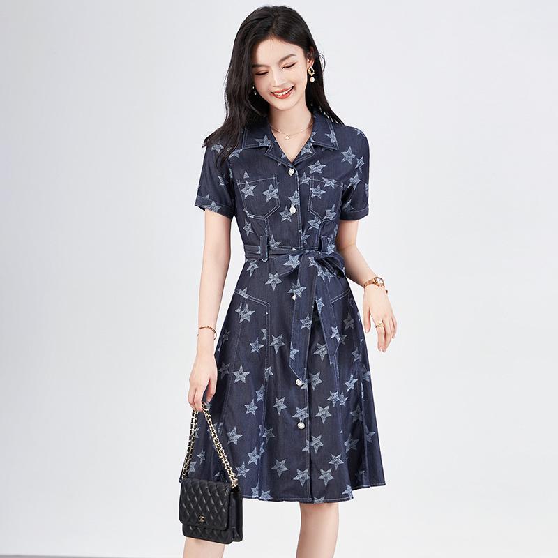 

Женское повседневное джинсовое платье с жаккардовым узором в виде звезд - Приталенный и подчеркивающий фигуру крой Large синий