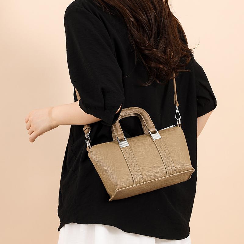 

Brand Genuine Leather Cowhide Shoulder Crossbody Bag Women Fashion Messenger Bags Simple Tote bag Female Purse Handbag Bolso 26cm 9cm 14cm