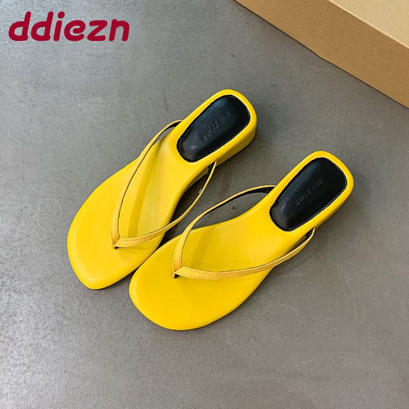 Fashion Footwear Low Heel Flip Flops Women Slippers Wedges Shoes Female Slides Sandals Fashion Round Toe Ladies Wedges Slippers Shoes