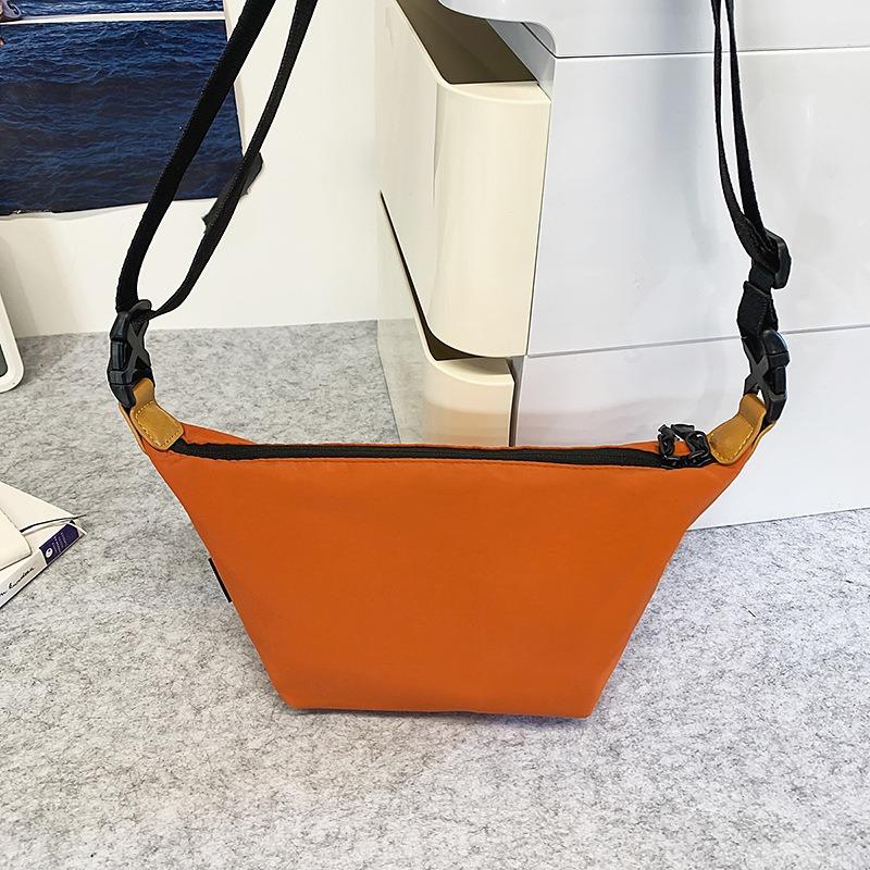 New Messenger Bag Men's and Women's Large-capacity Solid-color Portable Dumpling Bag Literature and Art Student Shoulder Bag