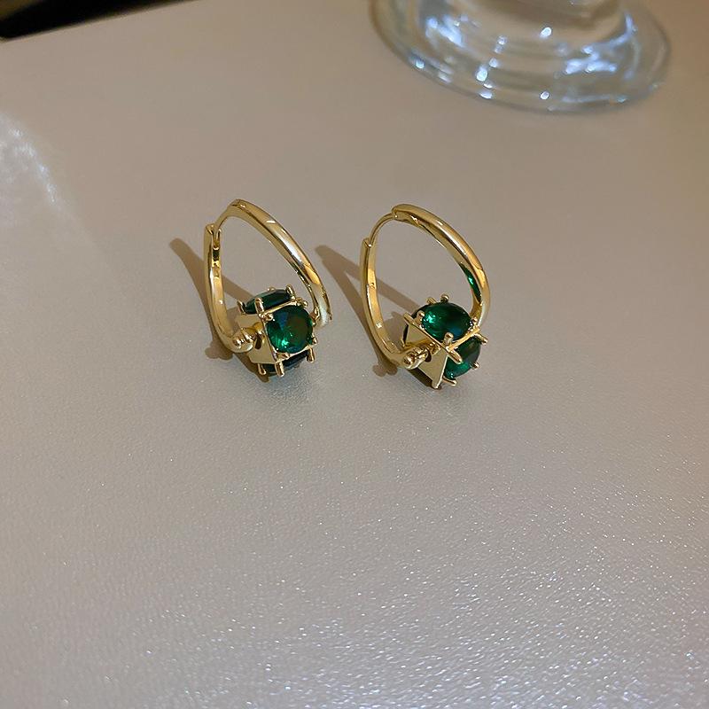 High-end emerald zircon ear buckle women s fashion personality temperament earrings niche design geometric earrings