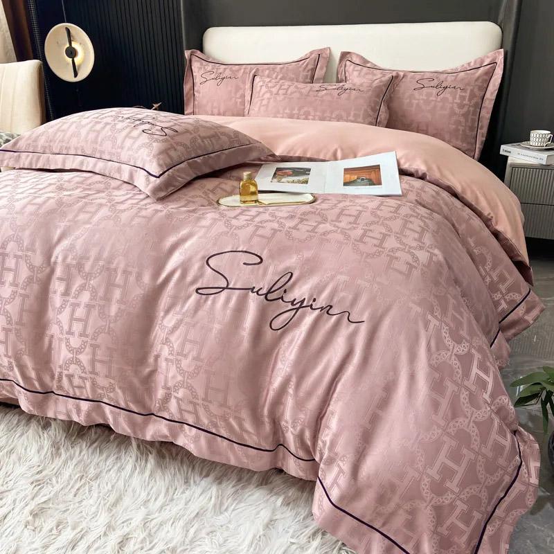 4pcs/set Light Luxury High-end Quilt Cover Sheet Bedding Set Comfortable Soft Ice Silk Naked Sleeping Bedspreads Four Piece Bedding Suits