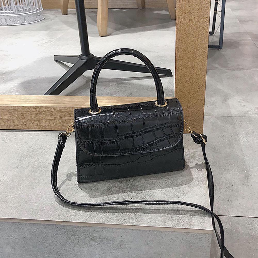 Women Retro Portable Small Square Bag Wild Shoulder Bag Messenger Bag