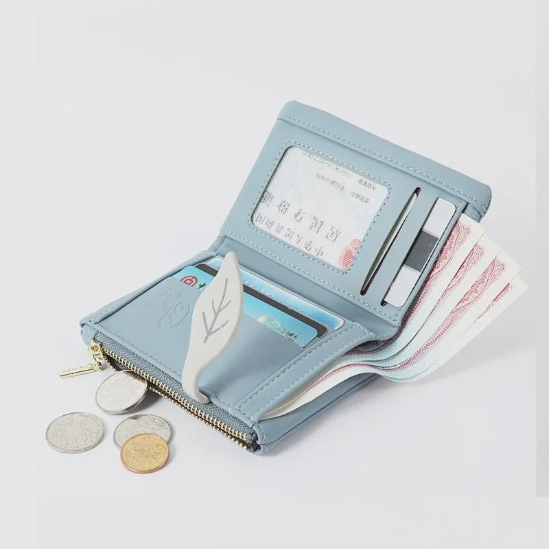 Women's Soft Leather Short Wallet with Multiple Card Slots & Daisy Print