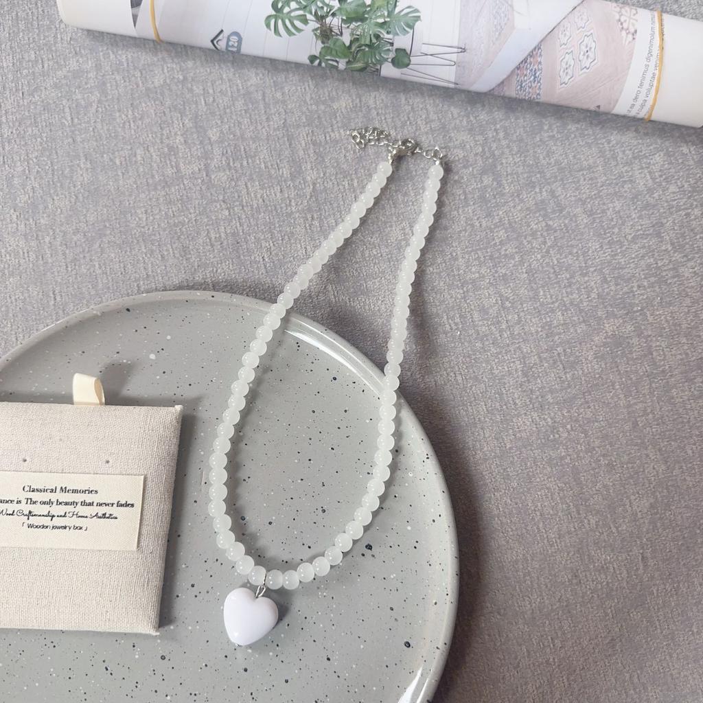 Candy Color Beaded Necklace Niche Design Fashion and Versatile Heart-shaped Necklace Women Girls Sweet Collarbone Chain Jewelry