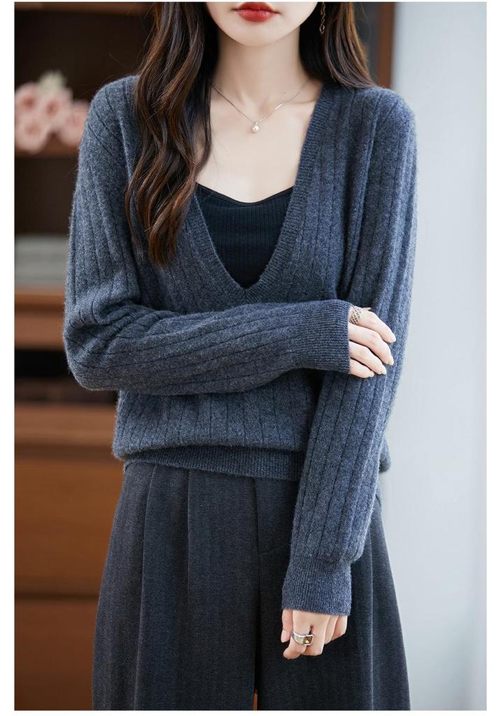 Autumn-Winter V-Neck Pure Wool Pullover: Women's Soft, Skin-Friendly Cashmere Knit Sweater.