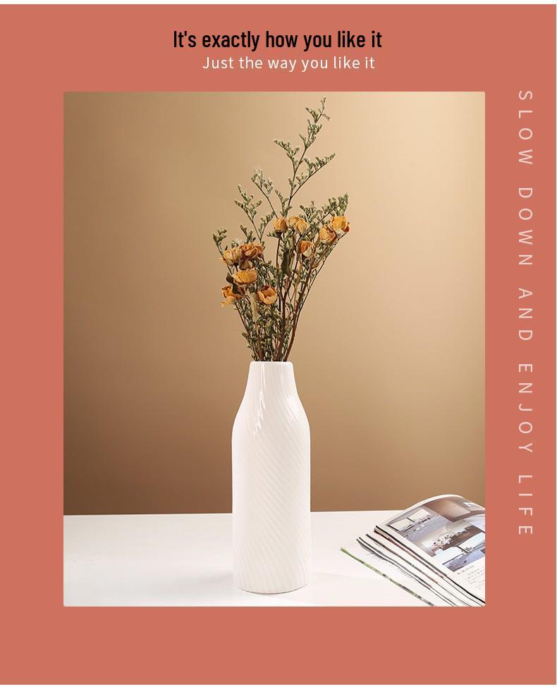 Retro White Ceramic Flower Vase – Creative Ornament for Living Room or Dining Table, Perfect for Hydroponic and Fresh Flowers with a High-End Feel.