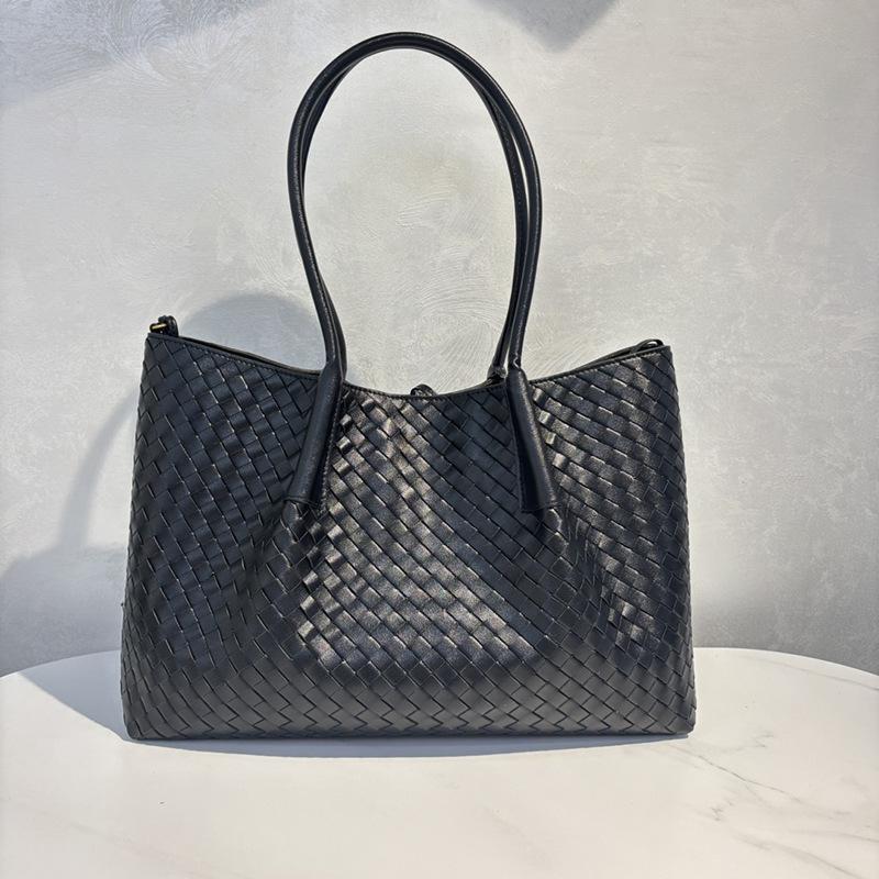 Handcrafted High-end Woven Bag French Casual Hand Bag Shoulder Crossbody Women's Bag Tote Bag