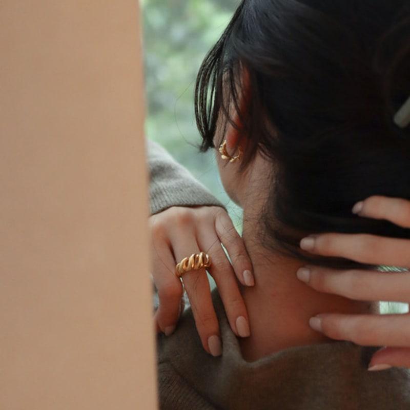 Modernlike anillo audaz de plata con relleno de oro de 14k anillo de tuercas