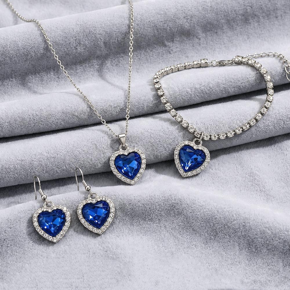 European and American Niche Design Jewelry Light Luxury Full Diamond Love Pendant Neck Chain Earrings High-end Necklace Set