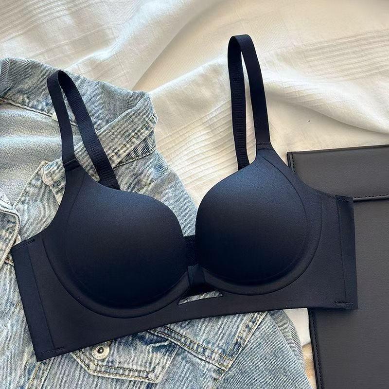 Red Natal Year, Pull Small Breasts, Gather and Show a Large Upper Support, Prevent Sagging, Close Secondary Breasts, No Steel Ring, Comfortable